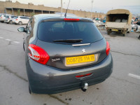 voitures-peugeot-208-2014-allure-jijel-algerie