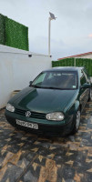 moyenne-berline-volkswagen-golf-4-1999-mostaganem-algerie