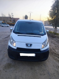 utilitaire-peugeot-expert-2010-vu-court-didouche-mourad-constantine-algerie