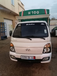 camion-hyundai-h-100-2014-ain-defla-algerie