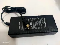 Chargeur trotinette et  hoverboard électrique 