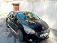 voitures-peugeot-208-2013-allure-annaba-algerie