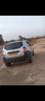 voitures-dacia-duster-2011-ambiance-aflou-laghouat-algerie