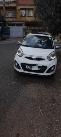 voitures-kia-picanto-2014-brazilia-draa-el-mizan-tizi-ouzou-algerie