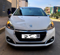 voitures-peugeot-208-2015-allure-facelift-ain-oulmene-setif-algerie