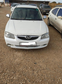 voitures-hyundai-accent-2013-gls-medea-algerie