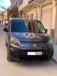 utilitaire-fiat-doblo-2024-italien-batna-algerie