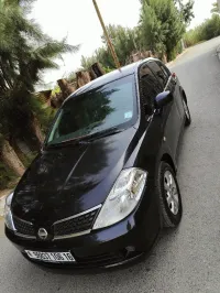 Nissan Tiida 4 portes 2006 Tiida 4 portes