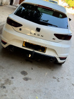 voitures-seat-leon-2015-linea-r-boukadir-chlef-algerie