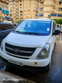 utilitaire-hyundai-h1-2013-vitre-6-places-bejaia-algerie