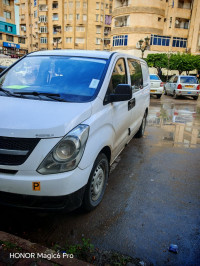 utilitaire-hyundai-h1-2013-vitre-6-places-bejaia-algerie