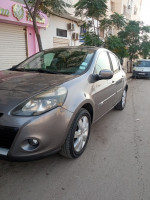 voitures-renault-clio-3-2011-dynamique-mostaganem-algerie