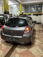 voitures-renault-clio-3-2011-dynamique-mostaganem-algerie