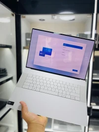 DELL XPS 9640 ULTRA 9 185H 32GB 1TB SSD RTX 4070 8GB VRAM OLED TACTILE