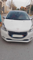 voitures-peugeot-208-2015-bordj-bou-arreridj-algerie