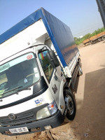 camion-hino-2010-algerie