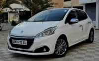 voitures-peugeot-208-2015-allure-facelift-batna-algerie