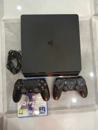 Playstation 4 slim