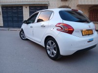 سيارات-peugeot-208-2014-allure-تيارت-الجزائر