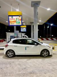 سيارات-peugeot-208-2015-allure-باب-الزوار-الجزائر