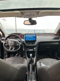 سيارات-peugeot-208-2013-allure-سكيكدة-الجزائر