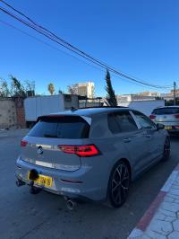 voitures-volkswagen-golf-8-2024-gtd-hussein-dey-alger-algerie