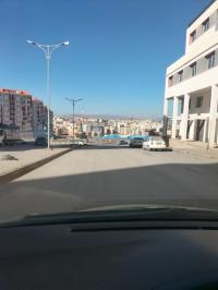شقة-كراء-3-غرف-قسنطينة-الجزائر