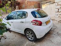 voitures-peugeot-208-2014-allure-rouached-mila-algerie