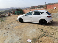 voitures-seat-leon-2015-linea-r-taougrite-chlef-algerie