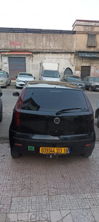 voitures-fiat-punto-2013-classic-casbah-alger-algerie