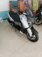 motos-scooters-yamaha-xmax-300-2023-annaba-algerie