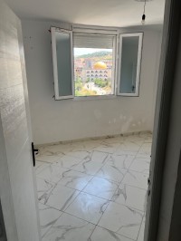 شقة-بيع-3-غرف-تيزي-وزو-ذراع-الميزان-الجزائر