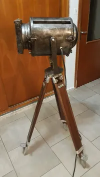 Ancien lampadaire projecteur de cinéma CREMER des années 30's