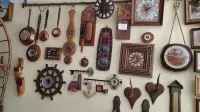 Divers objets de décorations vintage en cuivre,bois ...