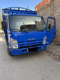 camion-isuzu-npr71-2013-chlef-algerie