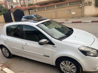 voitures-renault-clio-3-2012-night-and-day-bordj-el-bahri-alger-algerie