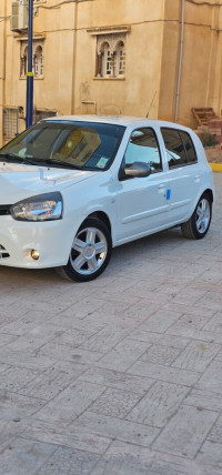 voitures-renault-clio-3-2014-sidi-naamane-medea-algerie