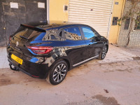 voitures-renault-clio-5-2023-z-oran-algerie