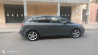 voitures-seat-leon-2011-ksar-boukhari-medea-algerie