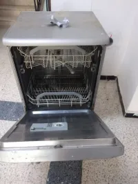 Lave vaisselle marque Ariston