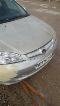 voitures-honda-civic-2005-collo-skikda-algerie