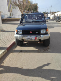 voitures-mitsubishi-pajero-court-1997-mostaganem-algerie