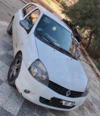 voitures-renault-clio-campus-2012-bye-saida-algerie