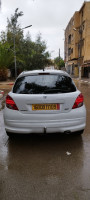 voitures-peugeot-207-2011-allure-blida-algerie