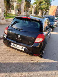 voitures-renault-clio-3-2011-dynamique-blida-algerie