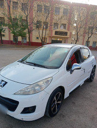 voitures-peugeot-207-2012-medea-algerie