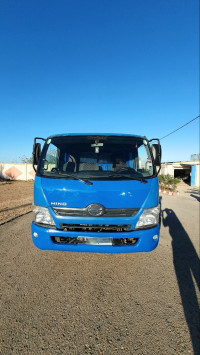 camion-hino-714-2016-chlef-algerie