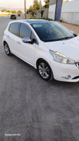 voitures-peugeot-208-2015-allure-chelghoum-laid-mila-algerie