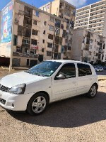 voitures-renault-clio-campus-2012-bye-oran-algerie