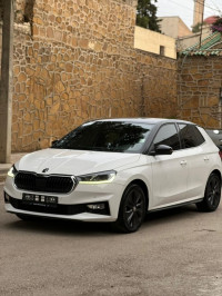 voitures-skoda-fabia-2022-style-avec-toit-panoramique-medea-algerie